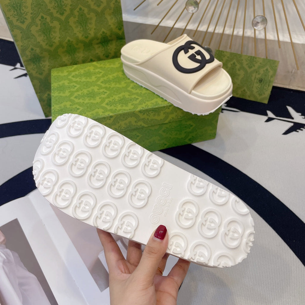 GUCCI INTERLOCKING G SLIDE SANDAL IN WHITE CREAM IMPORTED TPU