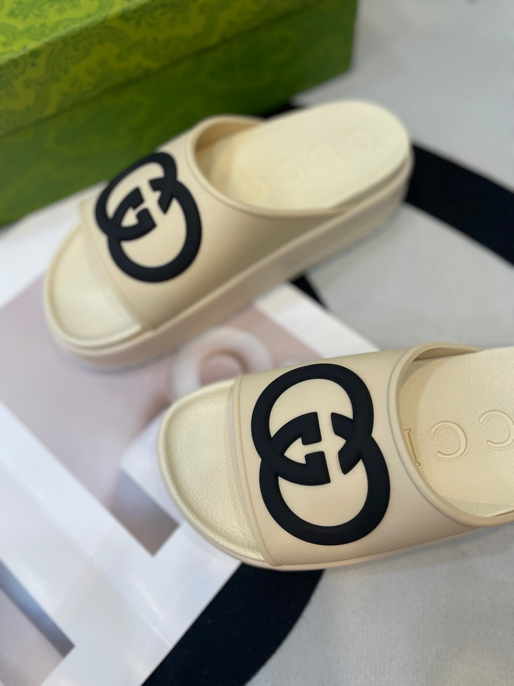 GUCCI INTERLOCKING G SLIDE SANDAL IN WHITE CREAM IMPORTED TPU