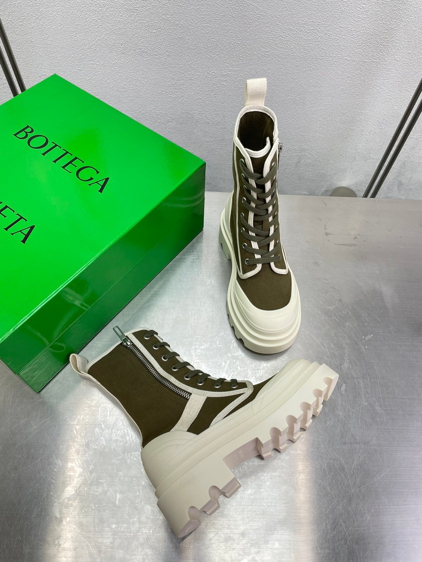 BOTTEGA VENETA RIBBON BOMBER LACE-UP BOOTS IN OLIVE GREEN MIX WHITE CANVAS