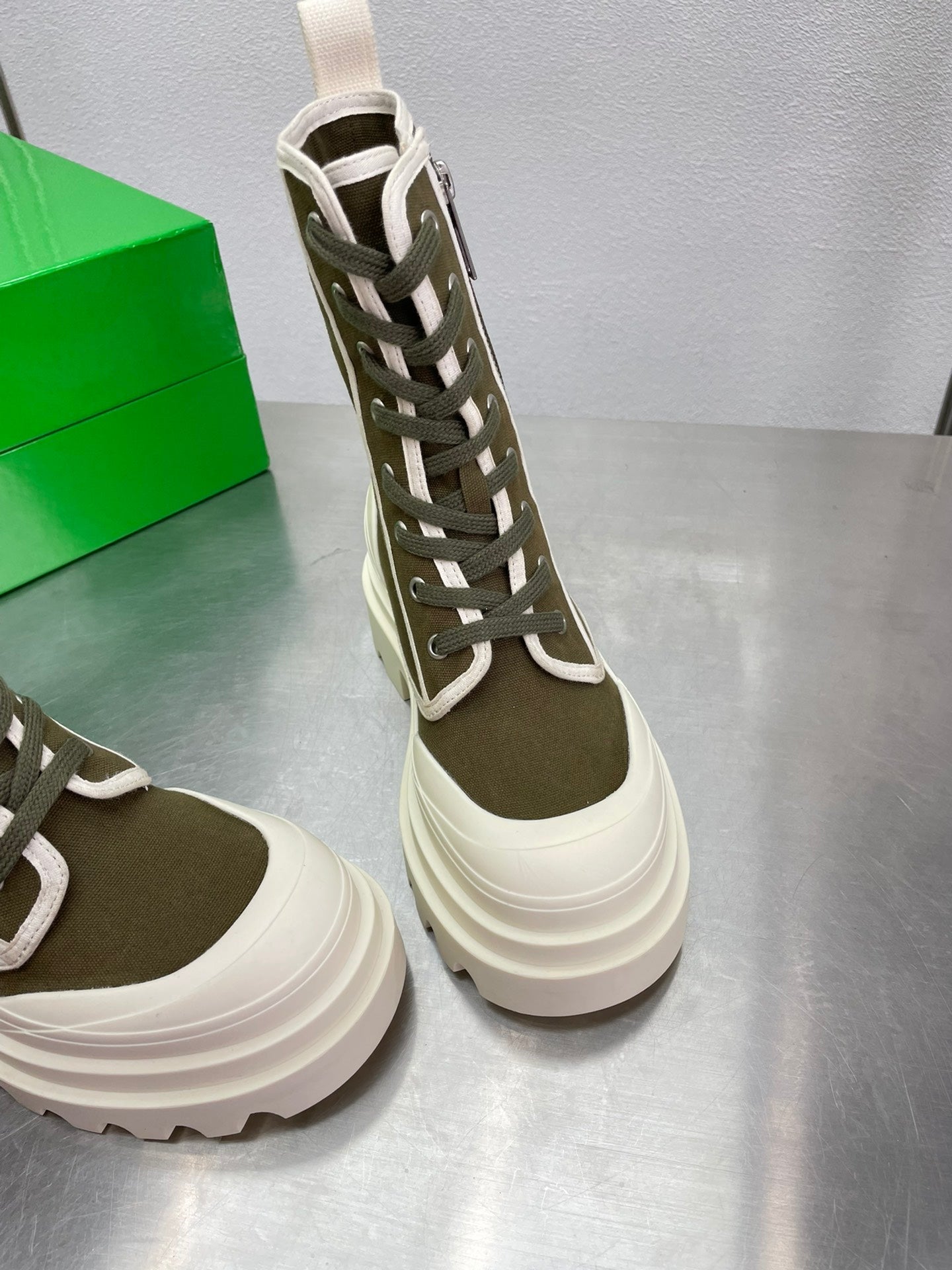 BOTTEGA VENETA RIBBON BOMBER LACE-UP BOOTS IN OLIVE GREEN MIX WHITE CANVAS