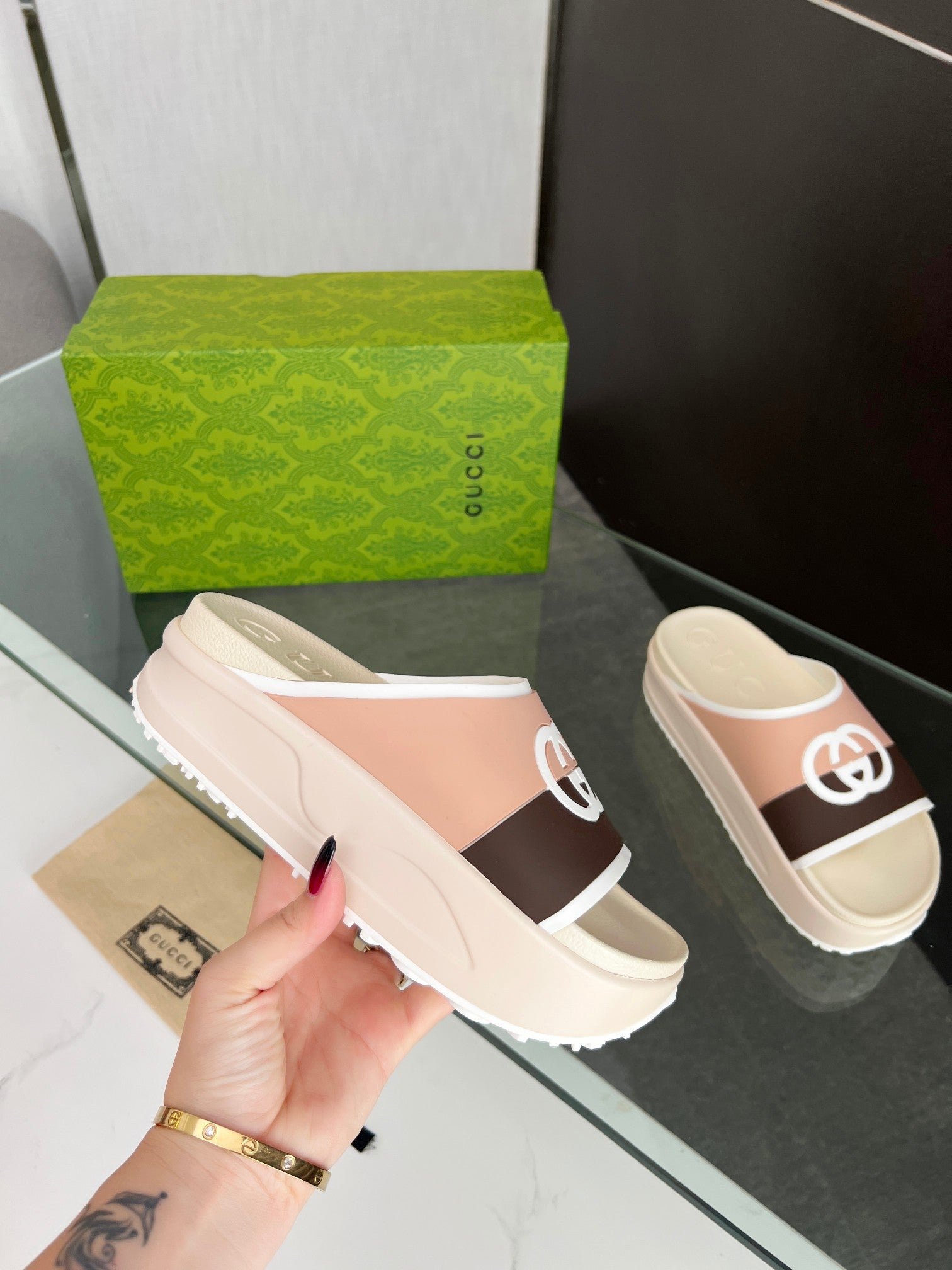 GUCCI INTERLOCKING G SLIDE SANDAL IN WHITE CREAM MIX COLORFUL IMPORTED TPU