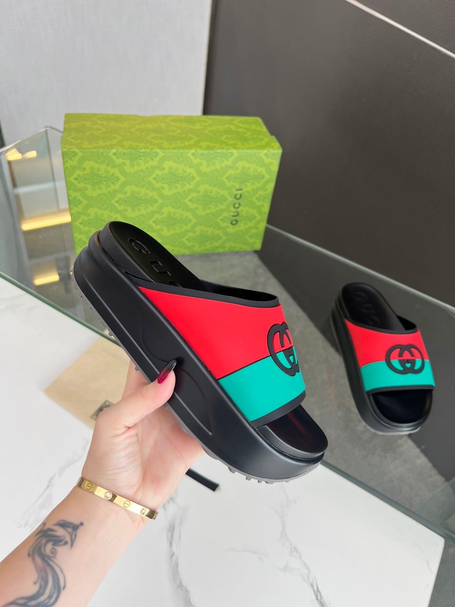GUCCI INTERLOCKING G SLIDE SANDAL IN BLACK MIX COLORFUL IMPORTED TPU