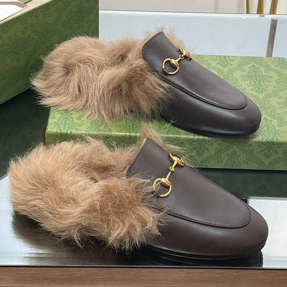 GUCCI HORSEBIT MULE IN MOCHA BROWN CALFSKIN AND LAMB WOOL LINING