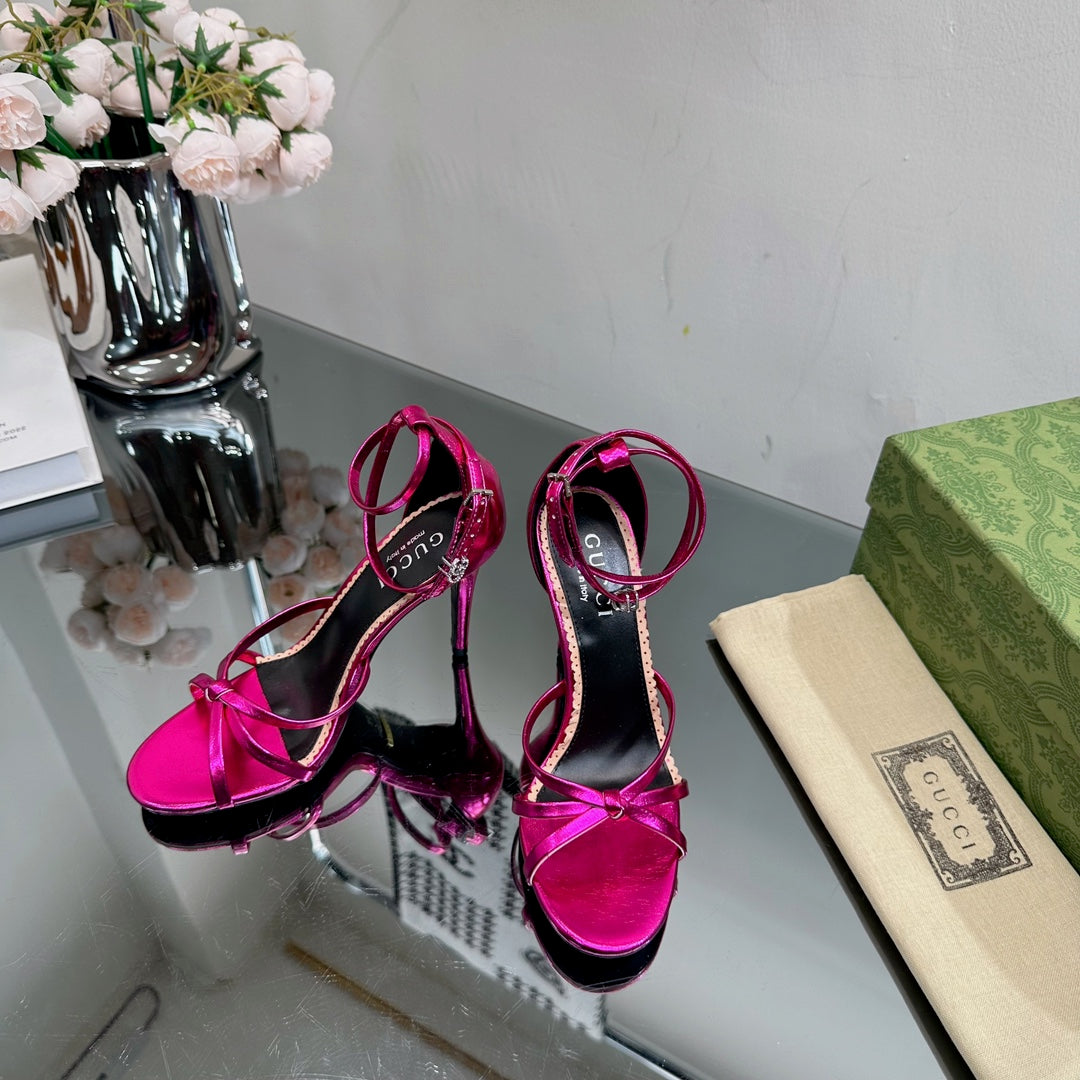 GUCCI 105 STRAPPY SANDAL METALLIC PURPLE LAMBSKIN