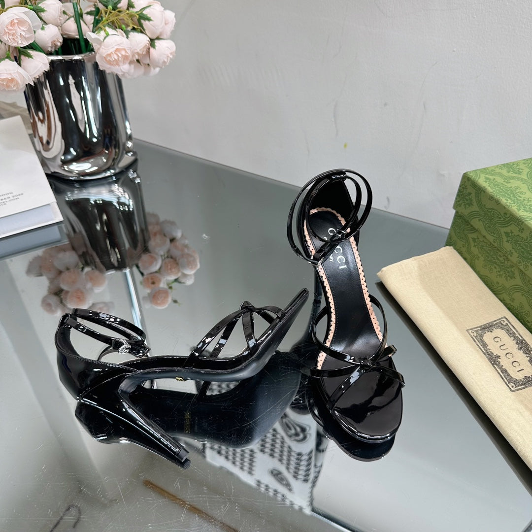 GUCCI 105 STRAPPY SANDAL BLACK LAMBSKIN