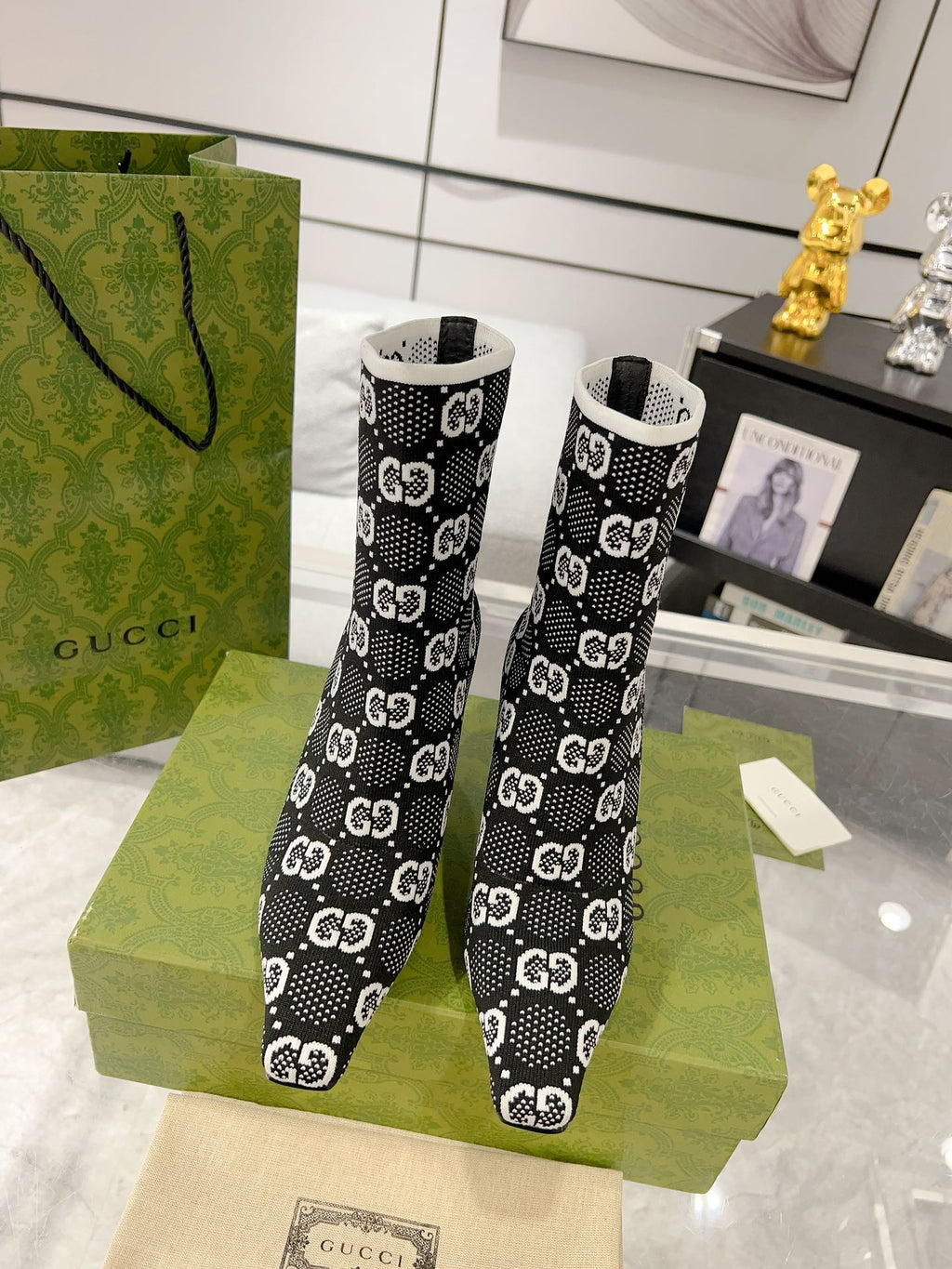 GUCCI ANKLE BOOTS IN BLACK MIX WHITE KNITTED FABRIC WITH RETRO STYLE