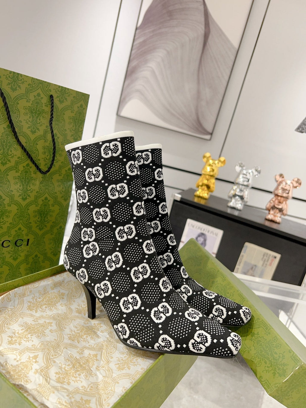 GUCCI ANKLE BOOTS IN BLACK MIX WHITE KNITTED FABRIC WITH RETRO STYLE