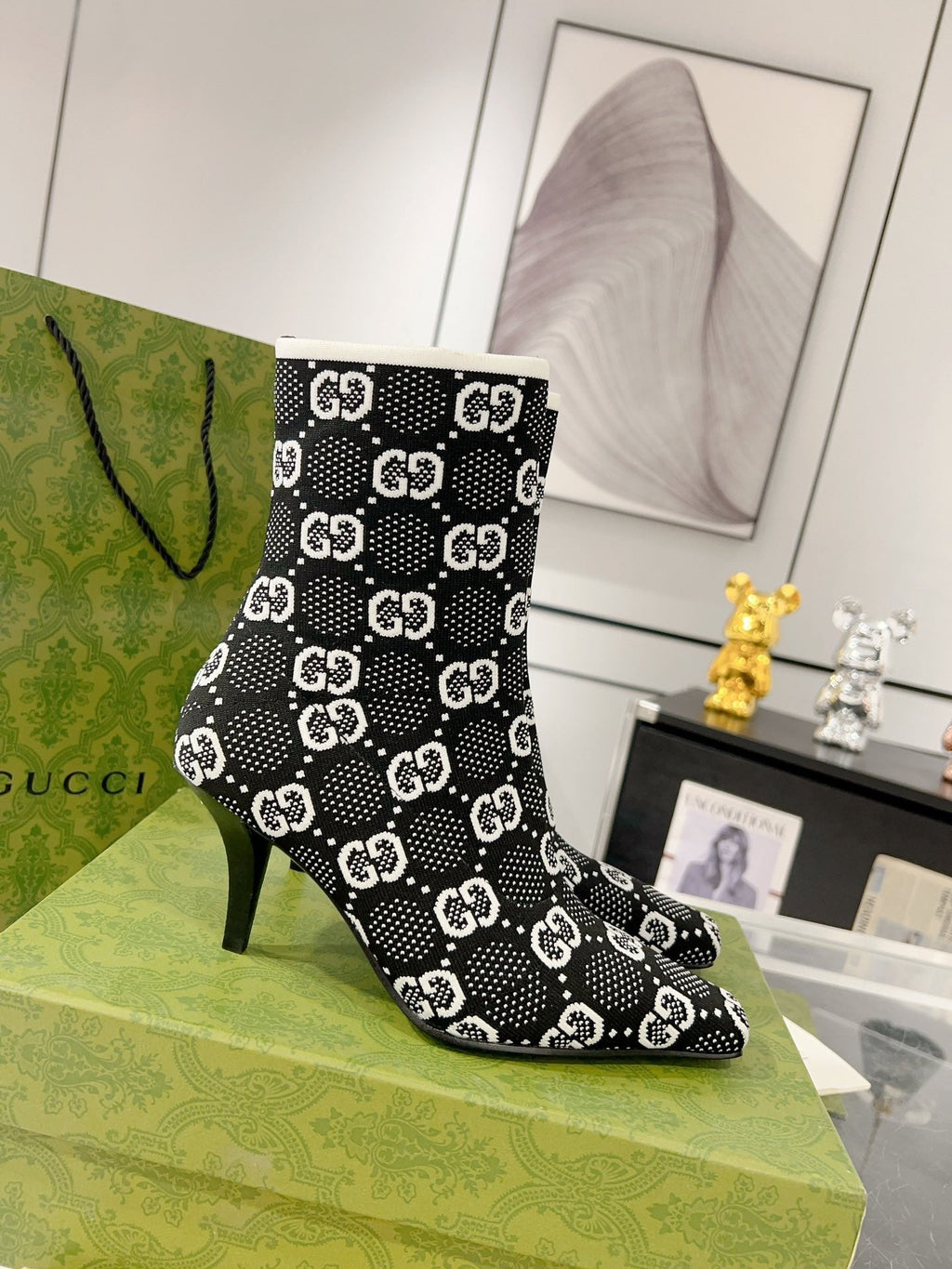 GUCCI ANKLE BOOTS IN BLACK MIX WHITE KNITTED FABRIC WITH RETRO STYLE