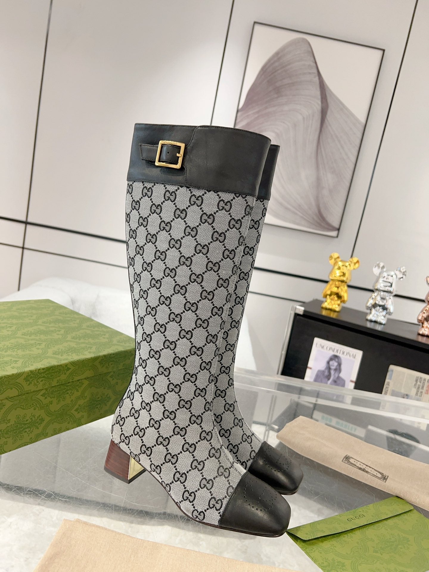 GUCCI KNEE BOOTS IN LIGHT GRAY MONOGRAM CANVAS AND BLACK GLOSSY SHEEPSKIN