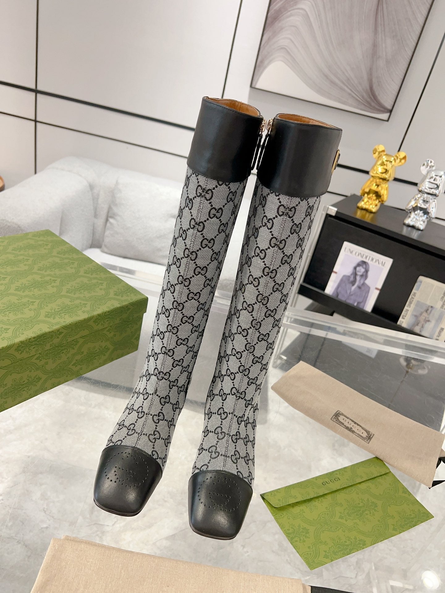 GUCCI KNEE BOOTS IN LIGHT GRAY MONOGRAM CANVAS AND BLACK GLOSSY SHEEPSKIN