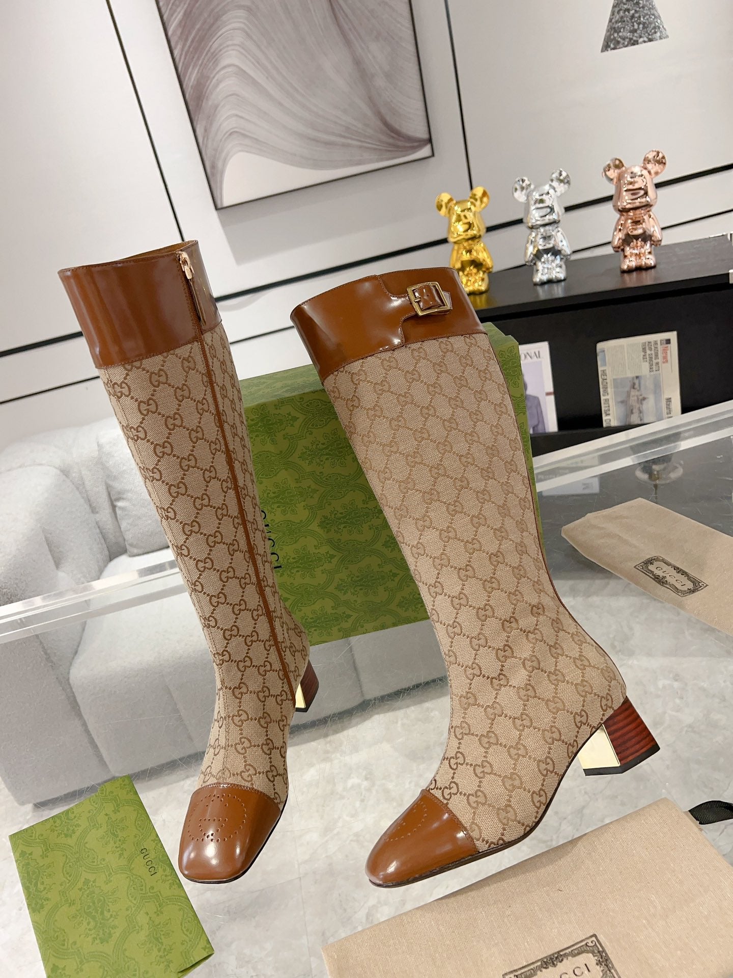 GUCCI KNEE BOOTS IN BRONZE BROWN MONOGRAM CANVAS AND GLOSSY SHEEPSKIN