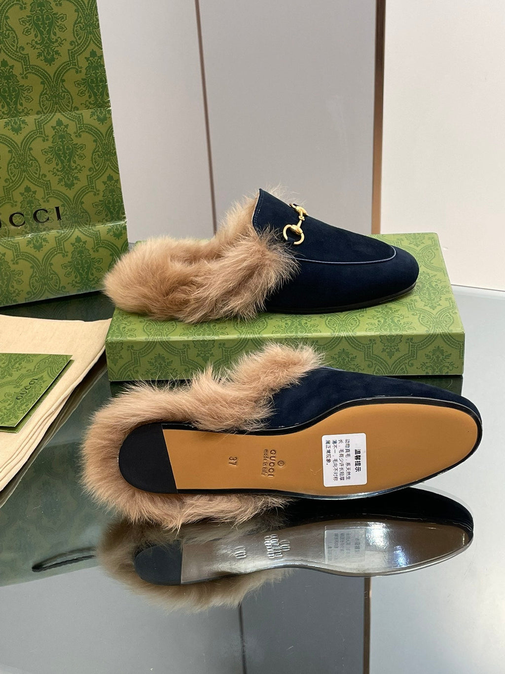 GUCCI HORSEBIT MULE IN NAVY BLUE SUEDE AND LAMB WOOL LINING