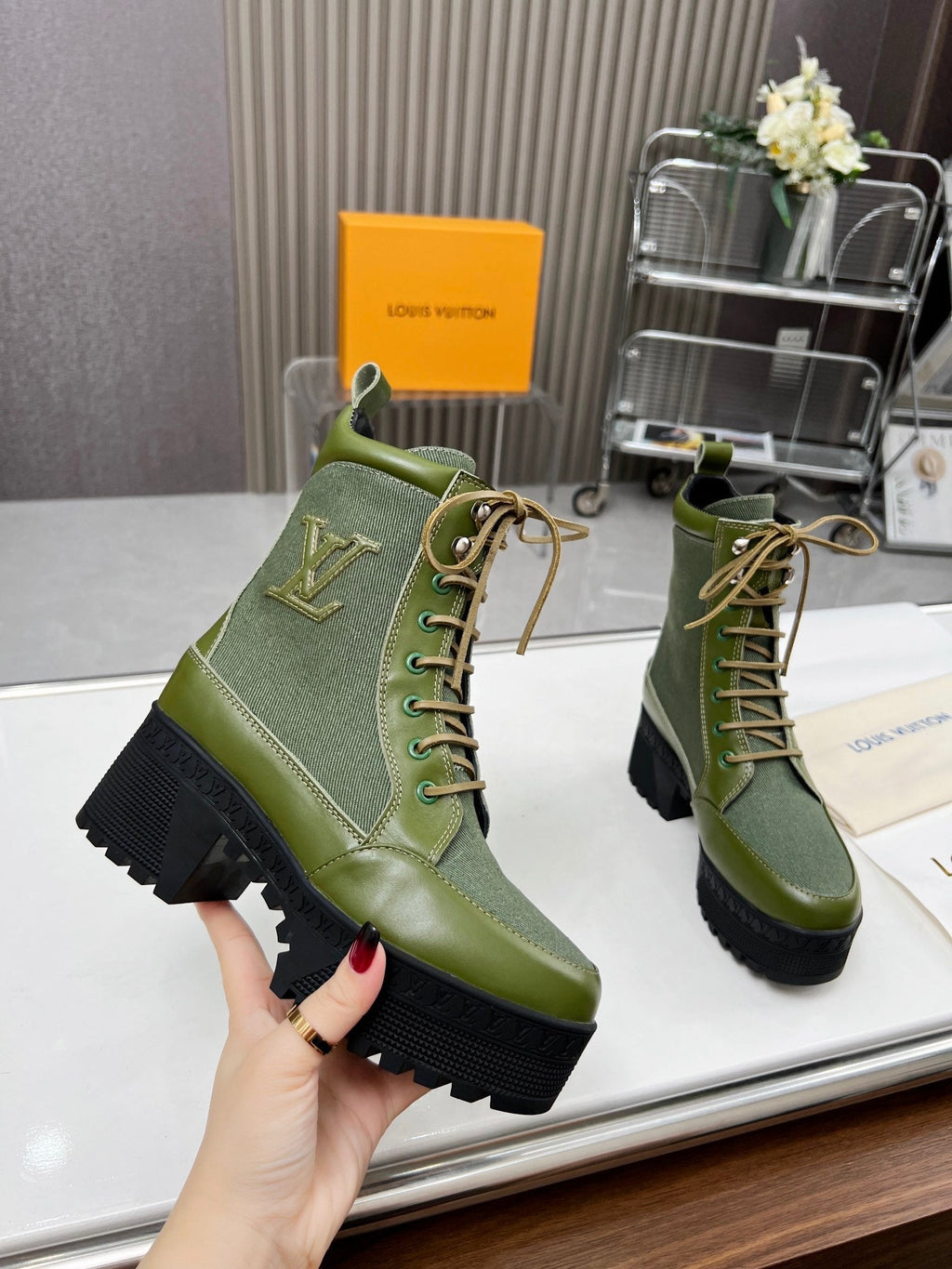LOUIS VUITTON LAUREATE PLATFORM DESERT BOOT IN DARK OLIVE GREEN JACQUARD AND CALFSKIN