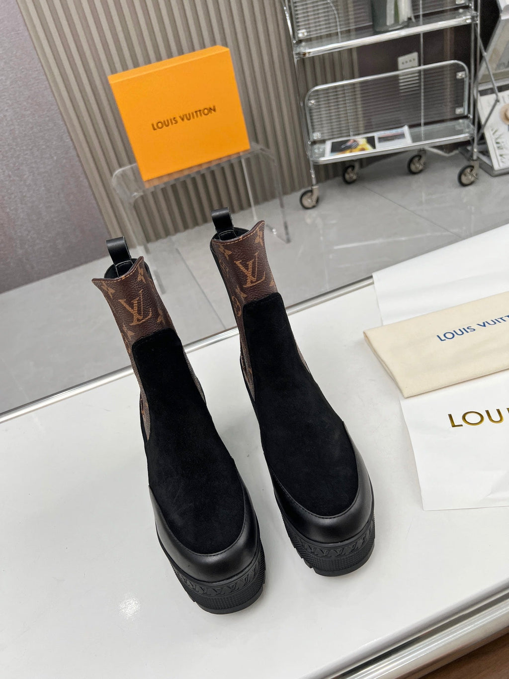 LOUIS VUITTON LV WOMEN SHORT BOOT IN BLACK SUEDE AND CHOCOLATE BROWN CALFSKIN