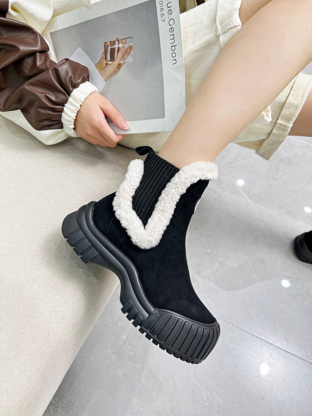 LOUIS VUITTON LV RUBY FLAT ANKLE BOOT IN BLACK SUEDE CALF LEATHER AND WHITE SHEARLING