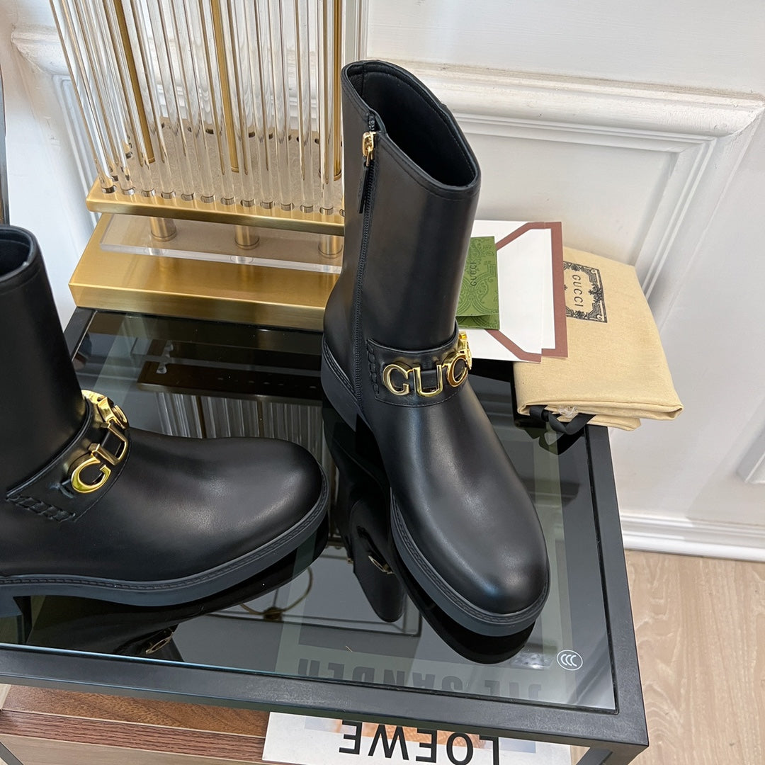 GUCCI CLASSIC LOGO ANKLE BOOTS IN BLACK CALFSKIN