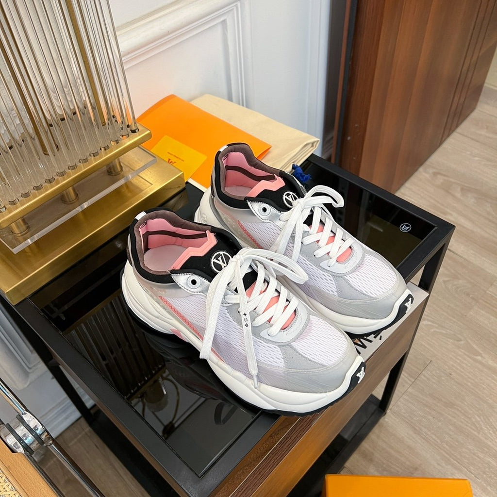 LOUIS VUITTON LV RUN 55 SNEAKER PINK BLACK
