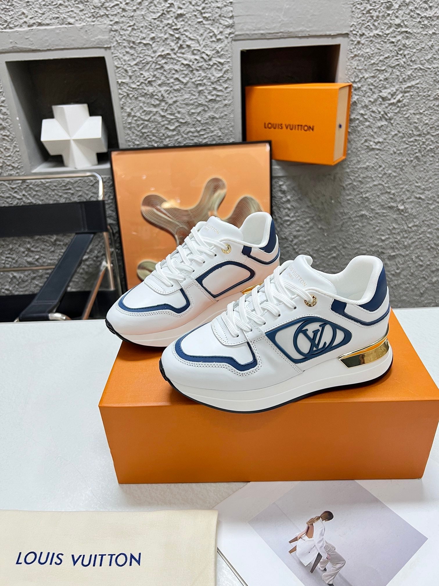 LOUIS VUITTON LV WOMEN SNEAKER IN WHITE MIX BLUE CALFSKIN