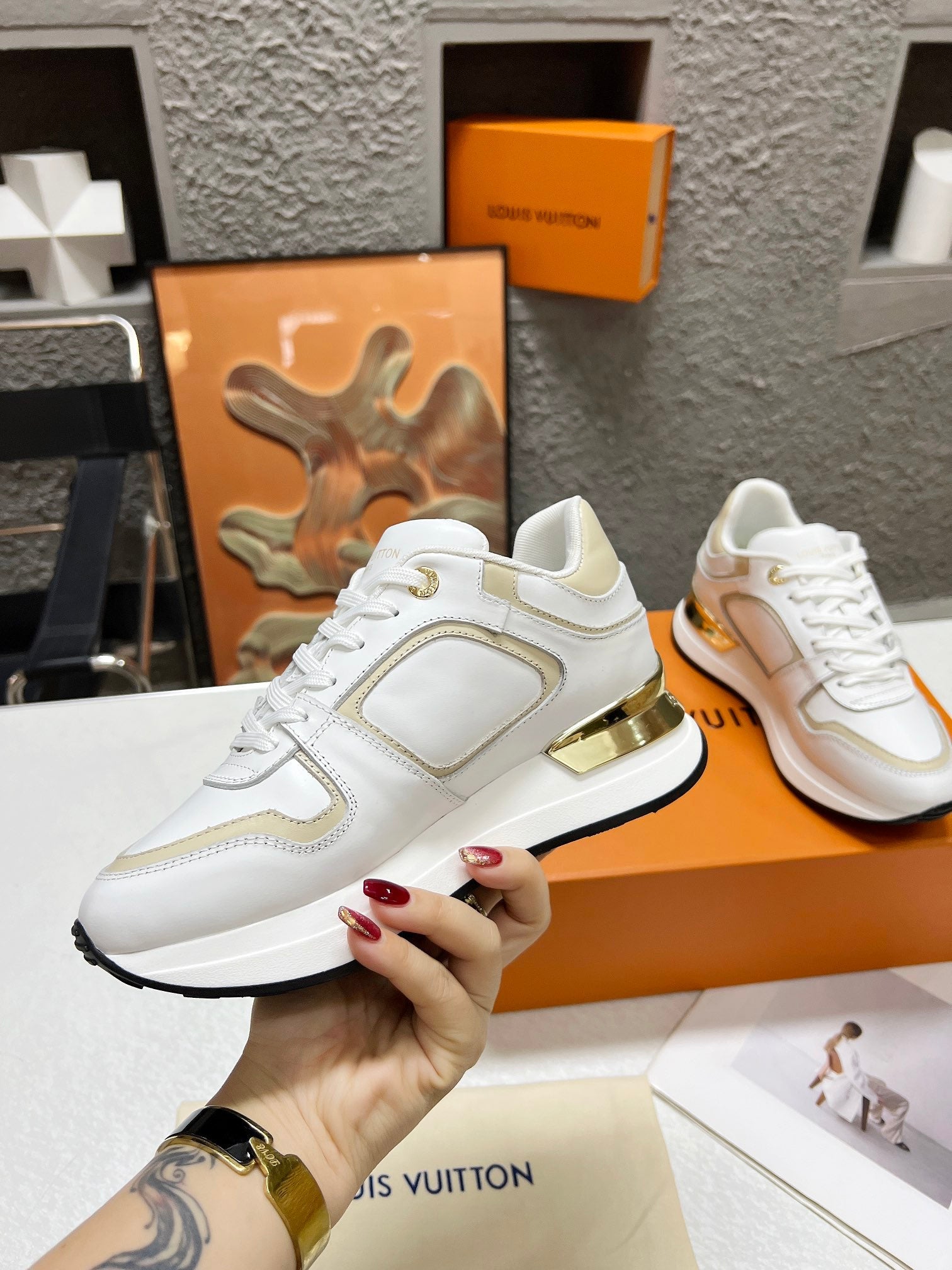 LOUIS VUITTON LV WOMEN SNEAKER IN WHITE MIX BEIGE CREAM CALFSKIN