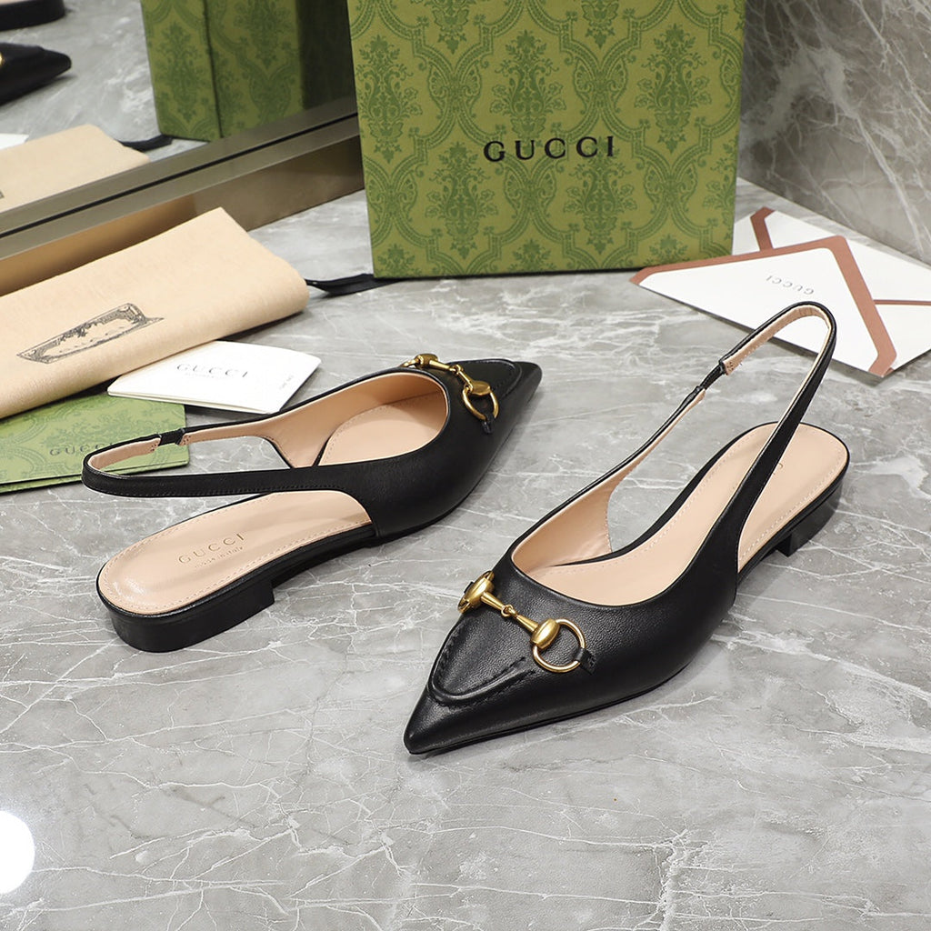 GUCCI Flat Sandals black