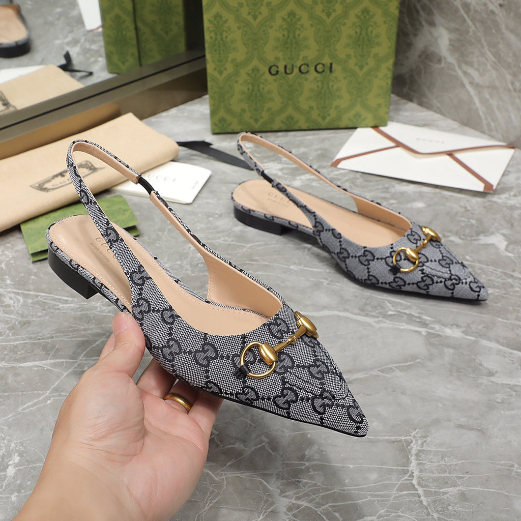 GUCCI Flat Sandals Grey caro