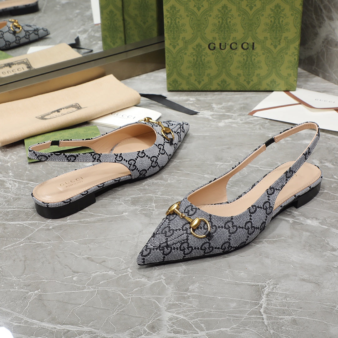 GUCCI Flat Sandals Grey caro