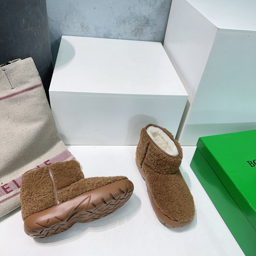 BOTTEGA VENETA MINI ANKLE BOOT IN CHOCOLATE BROWN SHEARLING WITH ULTRA LIGHTWEIGHT RUBBER OUTSOLE