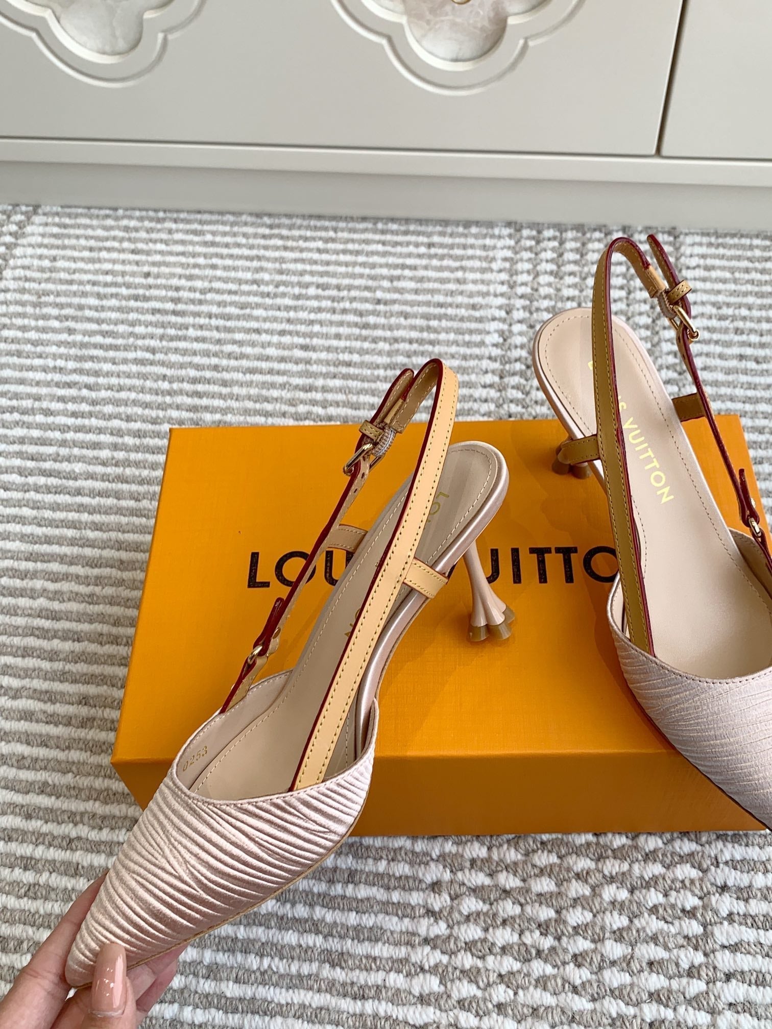 LOUIS VUITTON BLOSSOM SLINGBACKS 75 MM IN LIGHT PINK IMPORTED STRIPED SILK SATIN