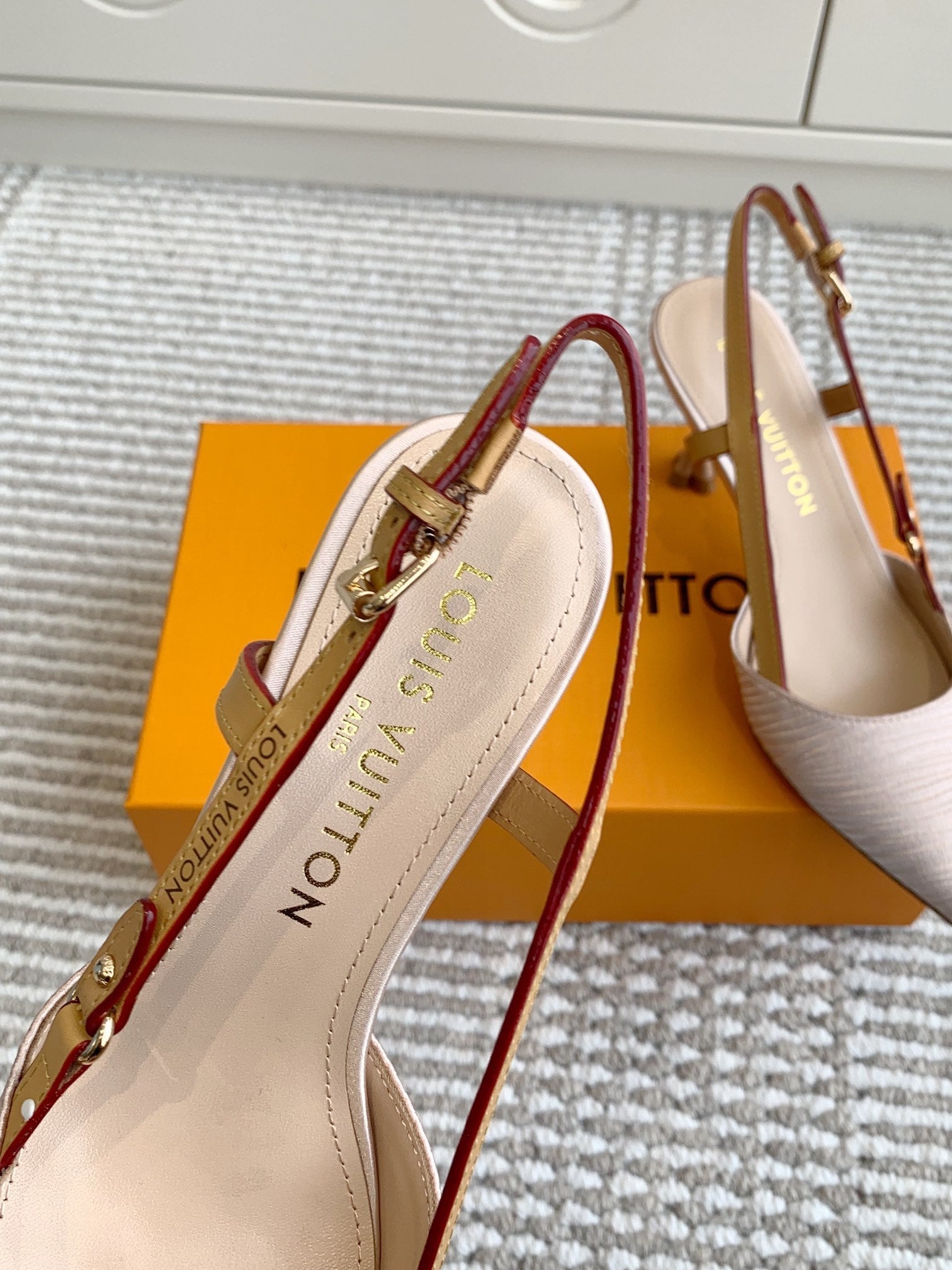 LOUIS VUITTON BLOSSOM SLINGBACKS 75 MM IN LIGHT PINK IMPORTED STRIPED SILK SATIN