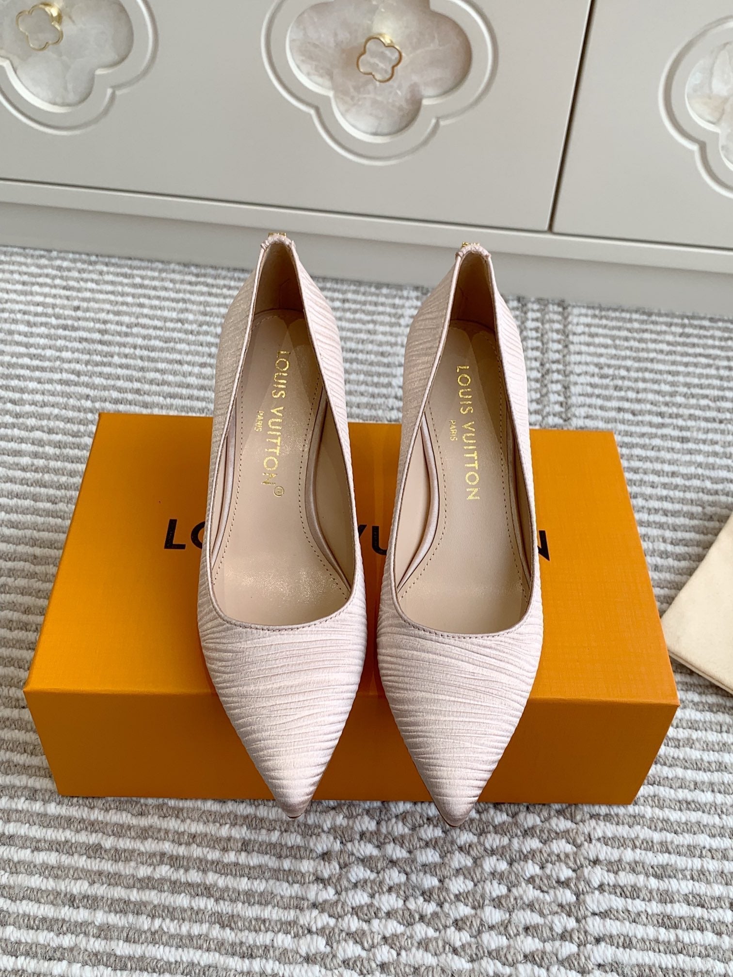 LOUIS VUITTON BLOSSOM PUMP 75 MM IN LIGHT PINK IMPORTED STRIPED SILK SATIN