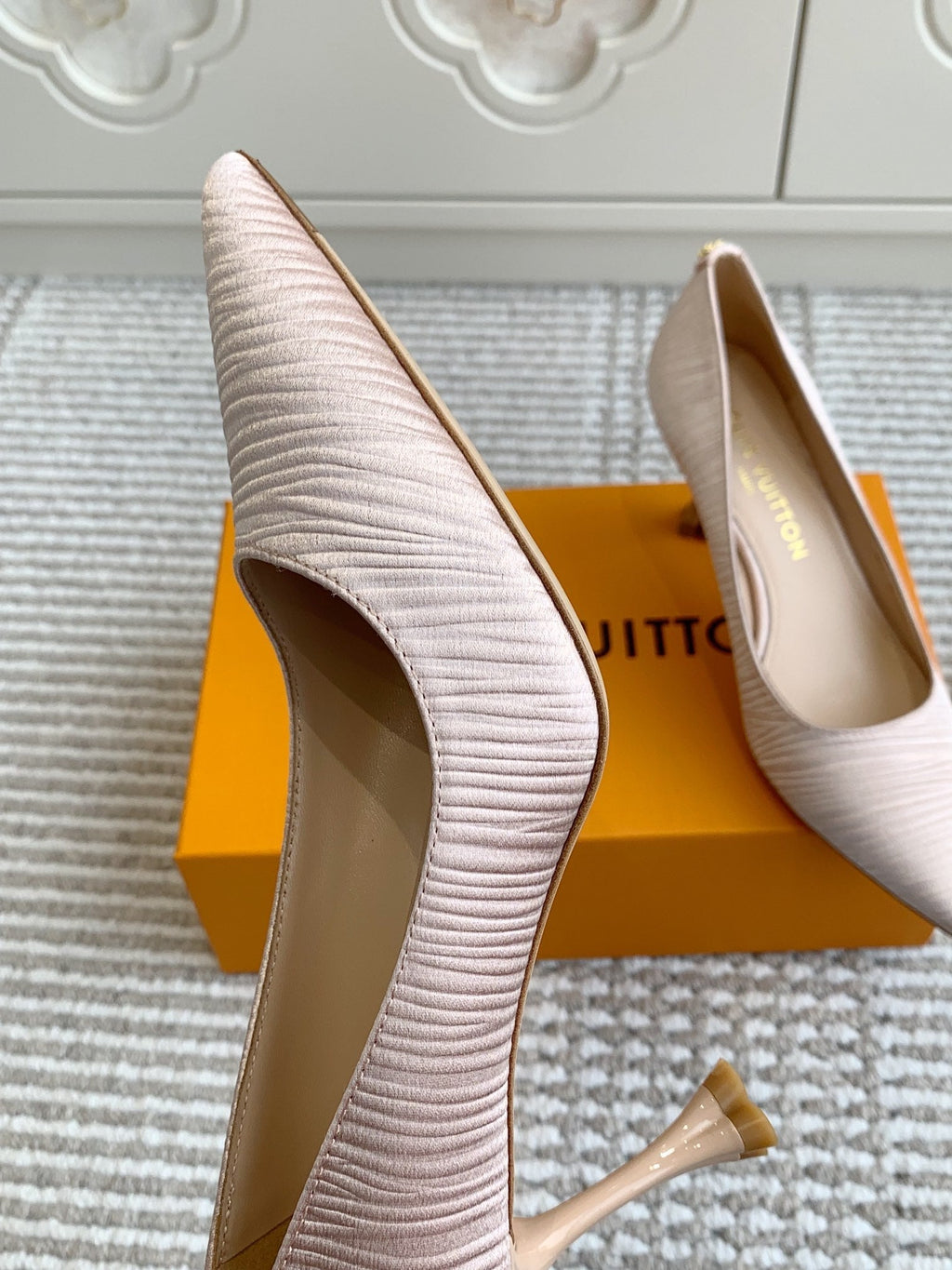 LOUIS VUITTON BLOSSOM PUMP 75 MM IN LIGHT PINK IMPORTED STRIPED SILK SATIN