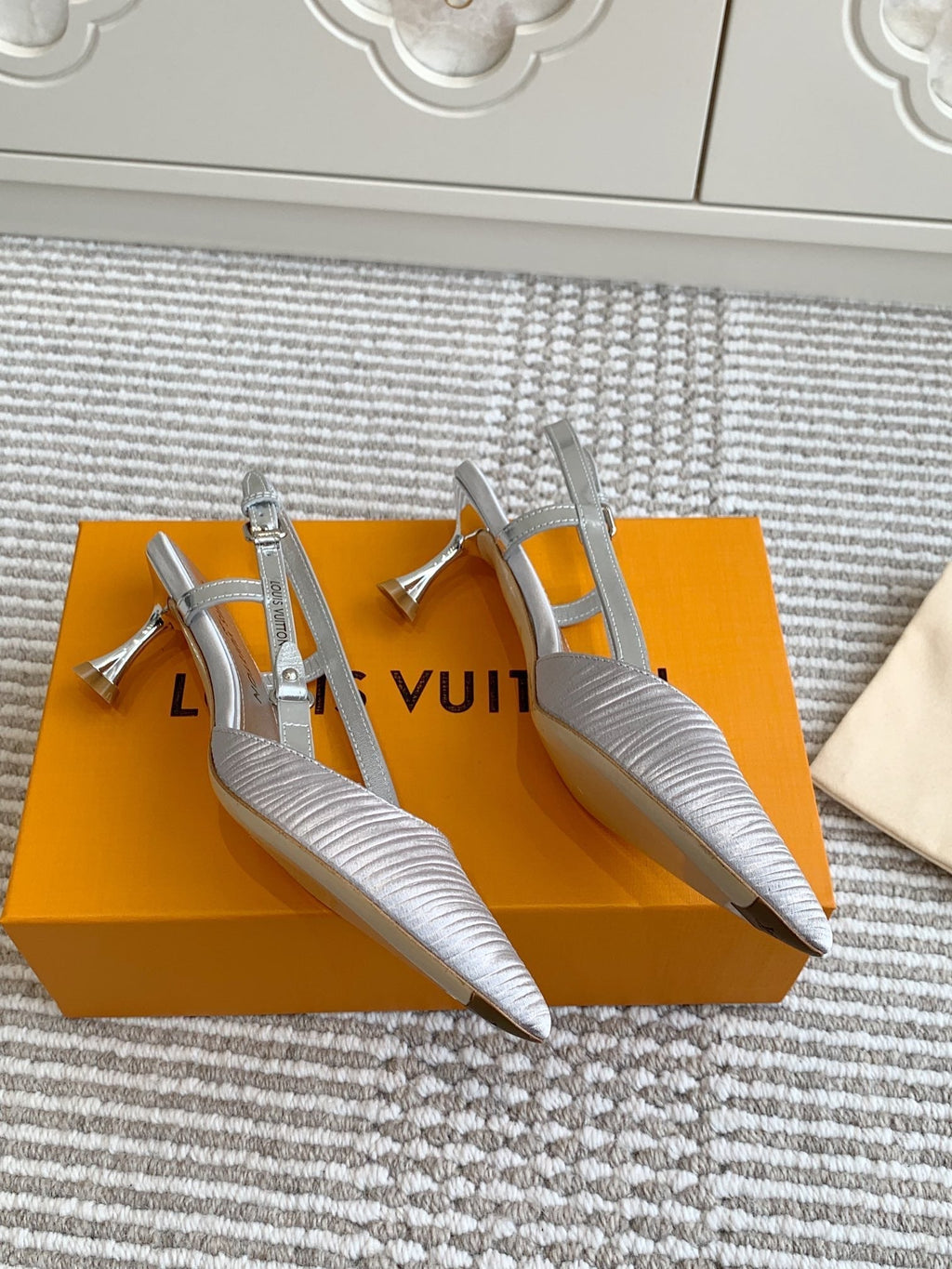 LOUIS VUITTON BLOSSOM SLINGBACKS 55 MM IN SILVER IMPORTED STRIPED SILK SATIN