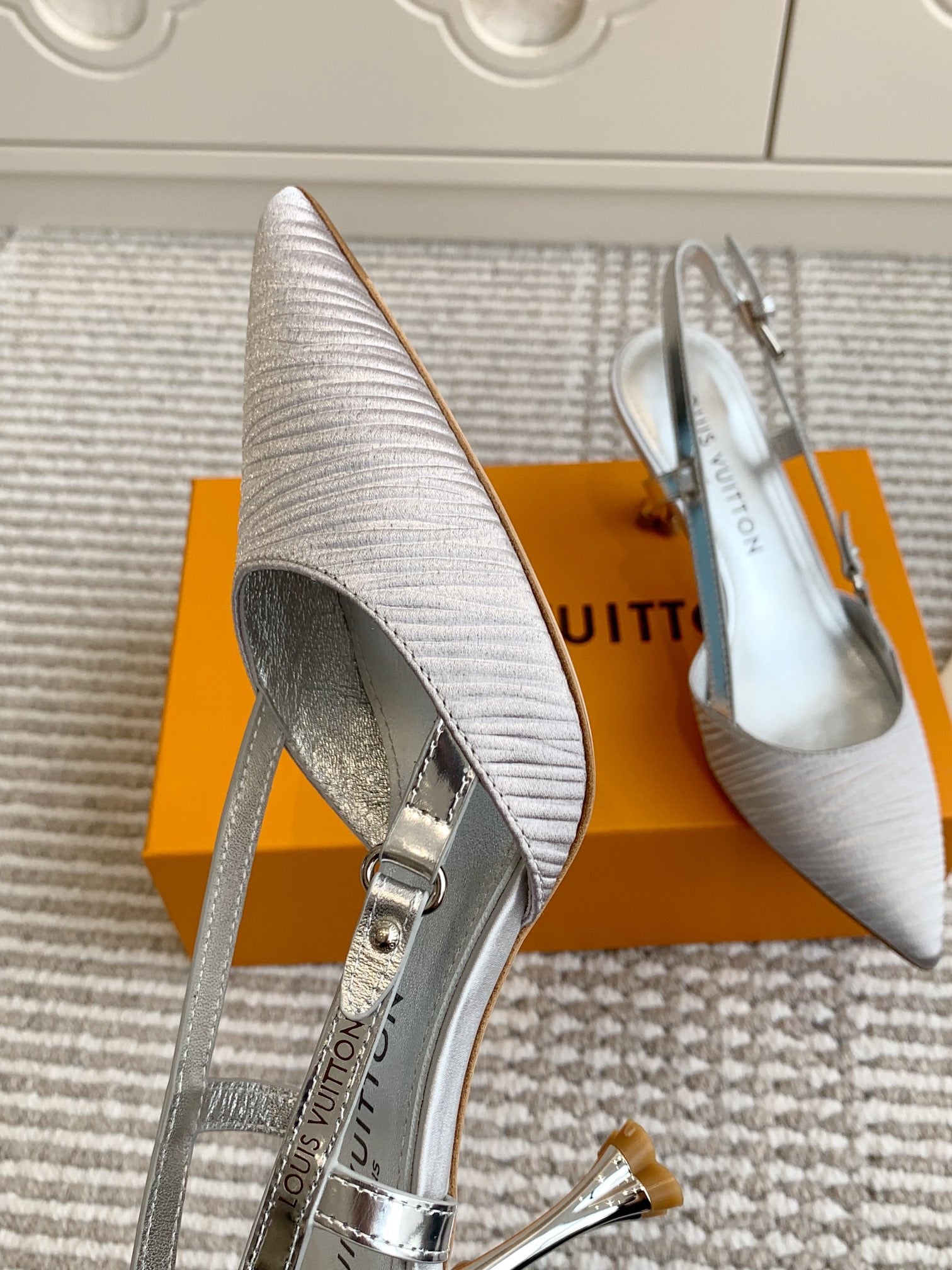 LOUIS VUITTON BLOSSOM SLINGBACKS 75 MM IN SILVER IMPORTED STRIPED SILK SATIN