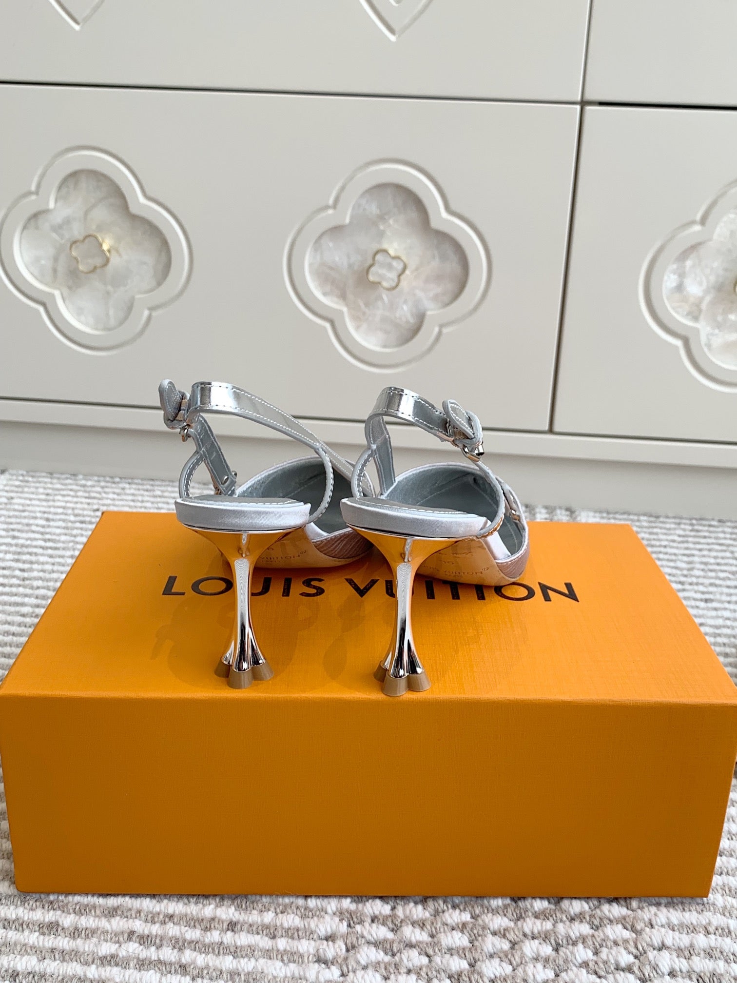 LOUIS VUITTON BLOSSOM SLINGBACKS 75 MM IN SILVER IMPORTED STRIPED SILK SATIN