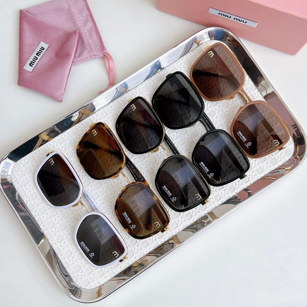 LOGO SQUARE SUNGLASSES 𝘚𝘔𝘜08𝘚 IN METAL