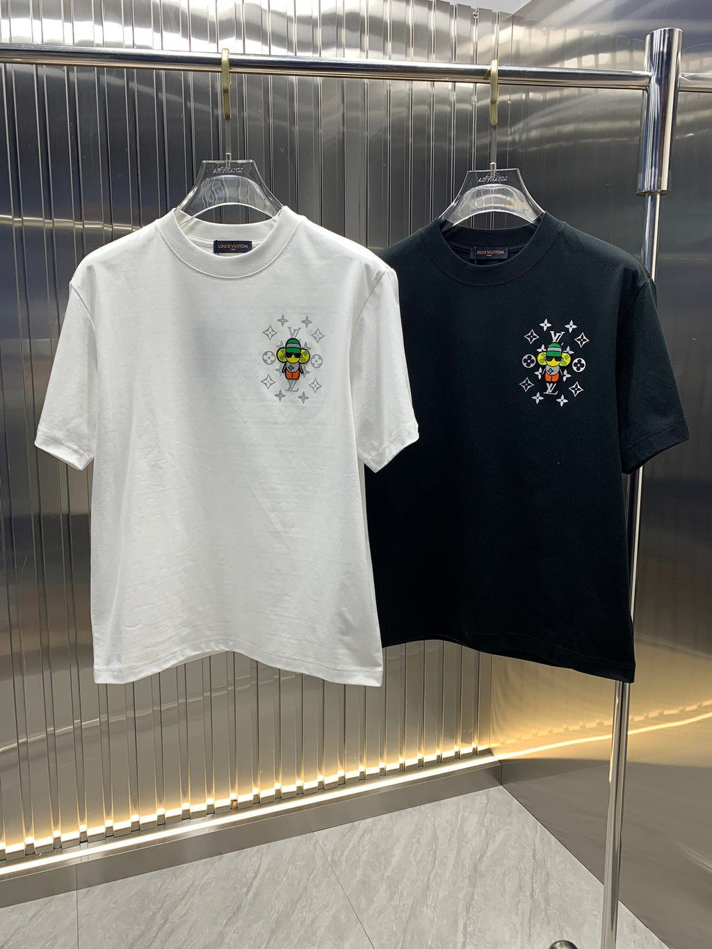 LOUIS VUITTON LV T-SHIRT IN WHITE COTTON 239497