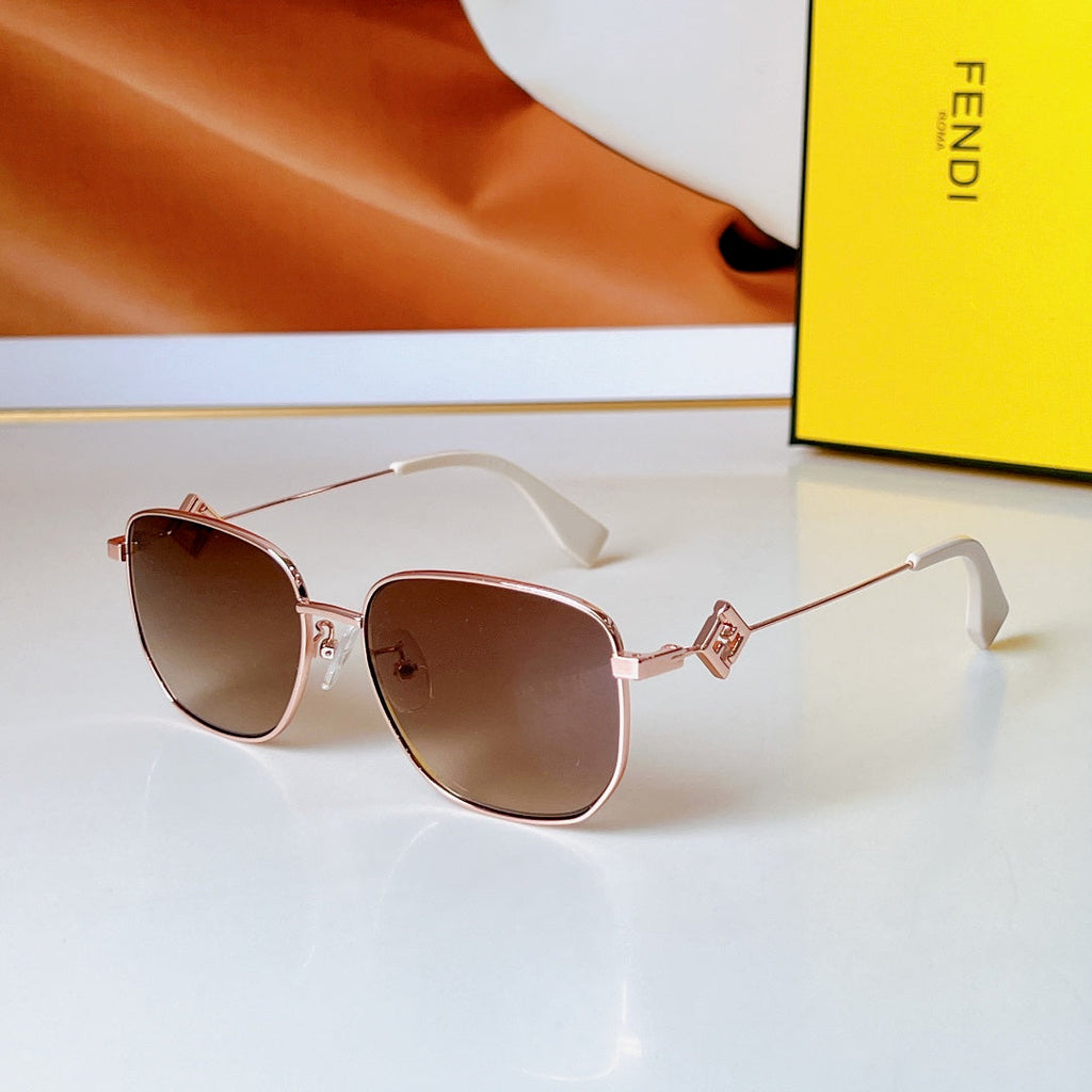 TRAVEL SQUARE FRAME SUNGLASSES FE50111F IN METAL