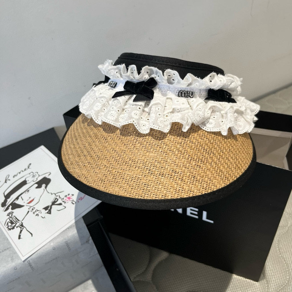 MM OPEN-TOP STRAW HAT IN BEIGE MIX WHITE EYELET FABRIC