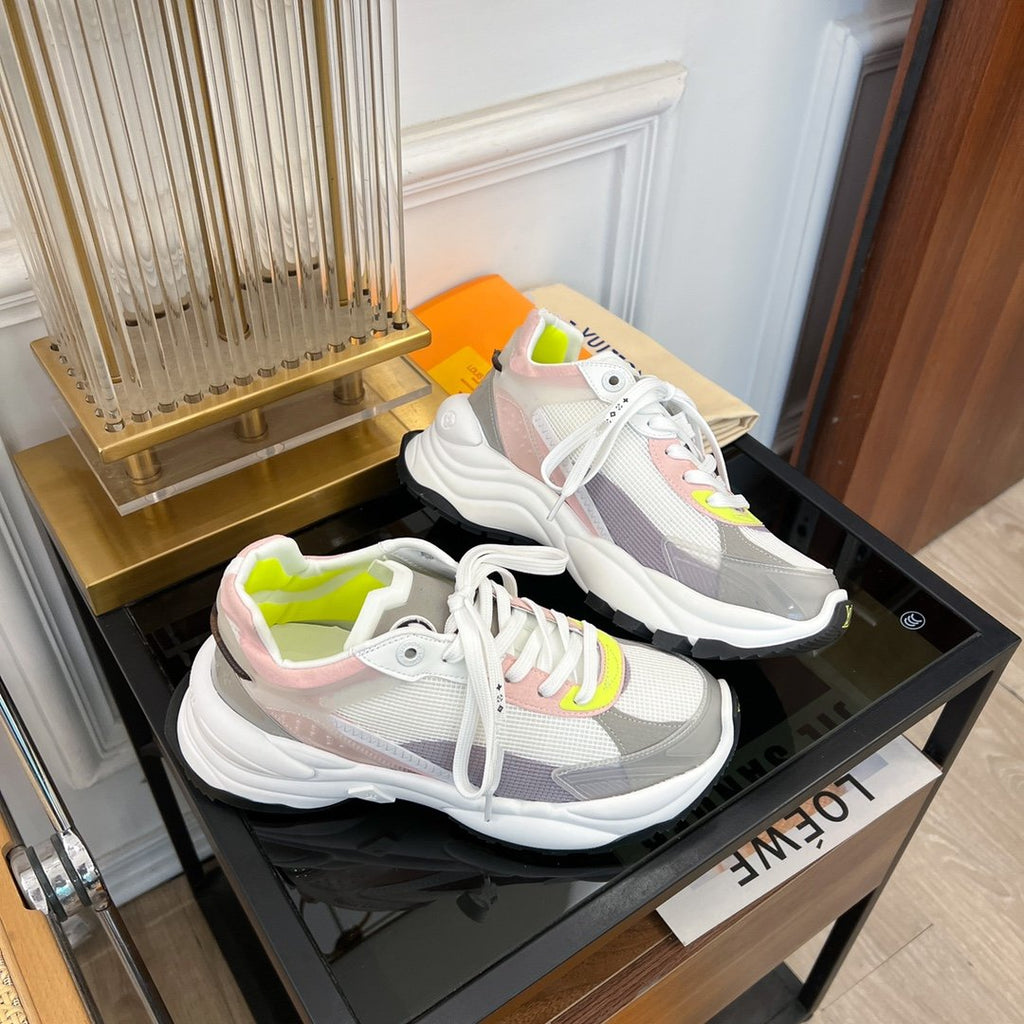 LOUIS VUITTON LV RUN 55 SNEAKER GREEN PLANTAIN