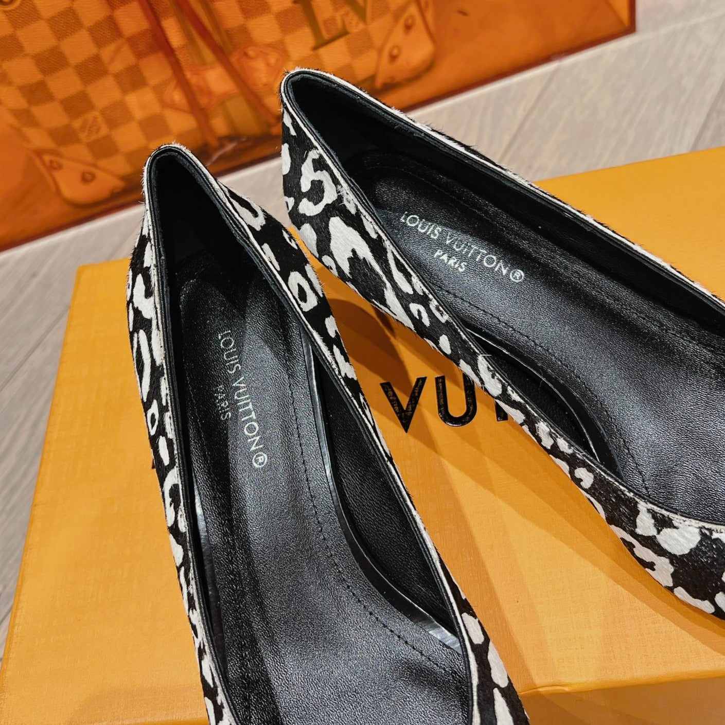LOUIS VUITTON LV SINGLE LOW HEEL PUMP WHITE LEOPARD