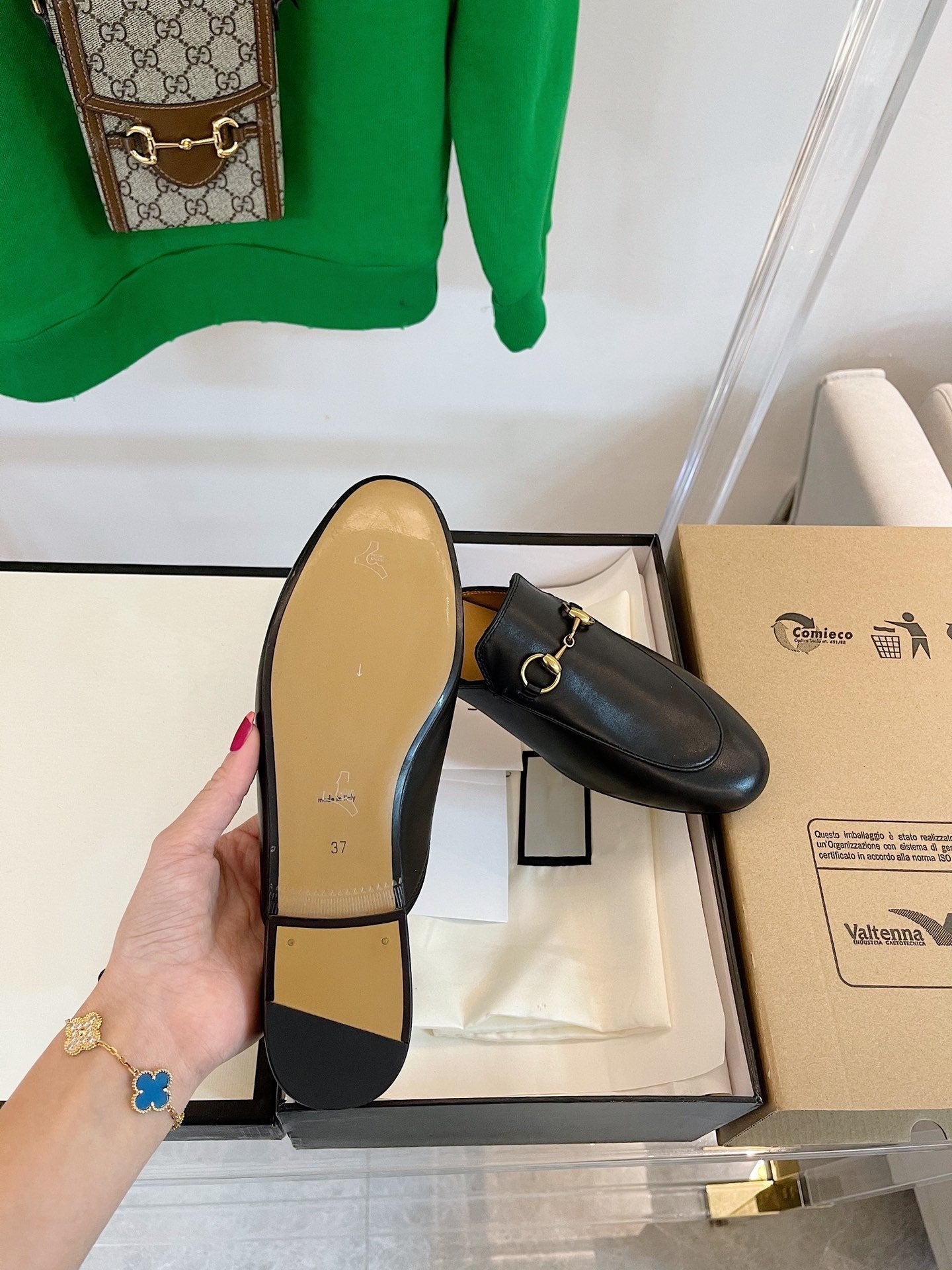GUCCI SLIPPER MULES BLACK