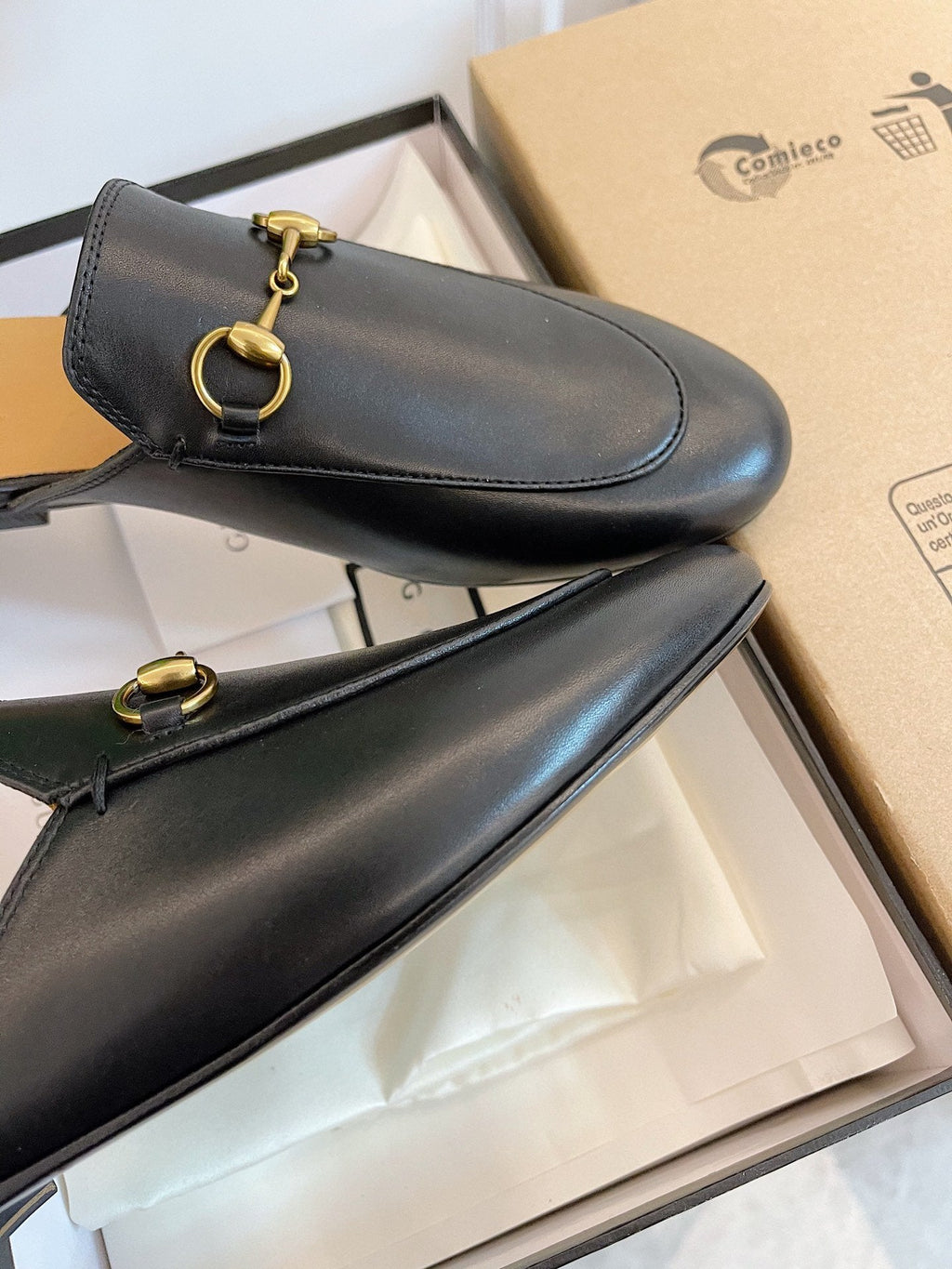 GUCCI SLIPPER MULES BLACK
