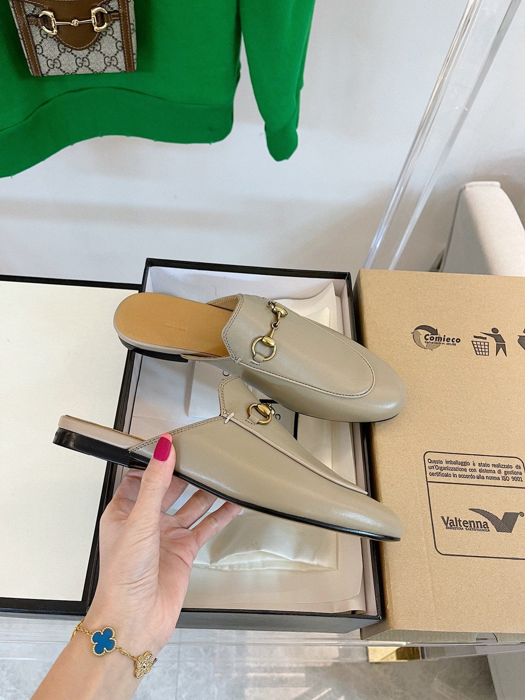 GUCCI SLIPPER MULES BEIGE