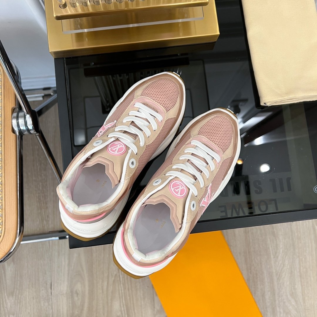 LOUIS VUITTON LV RUN 55 SNEAKER PINK BROWN