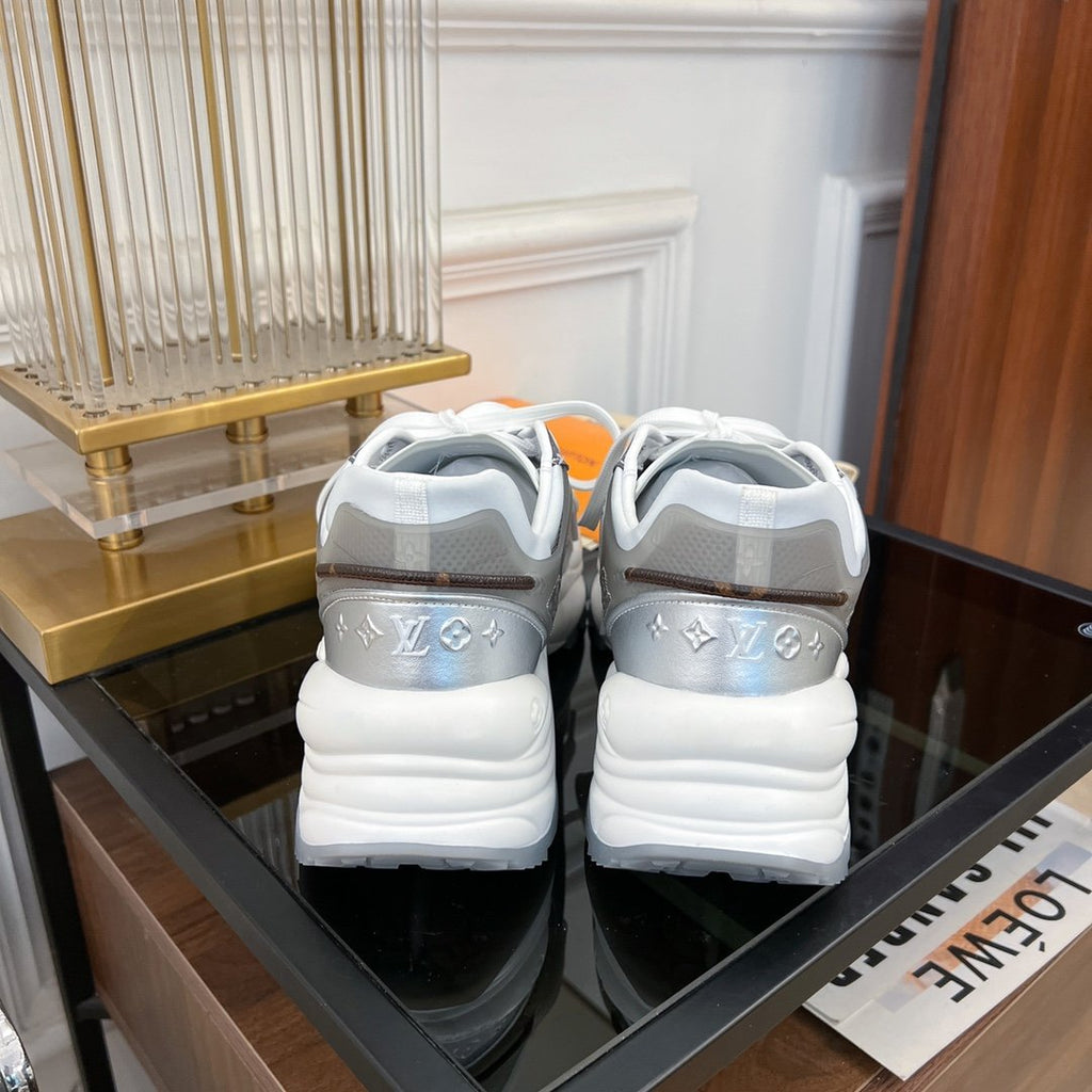 LOUIS VUITTON LV RUN 55 SNEAKER DARK GRAY