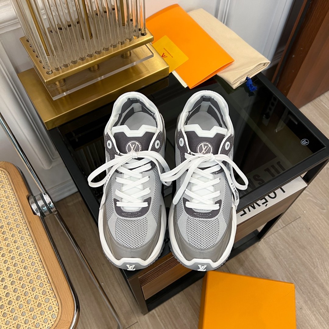 LOUIS VUITTON LV RUN 55 SNEAKER DARK GRAY