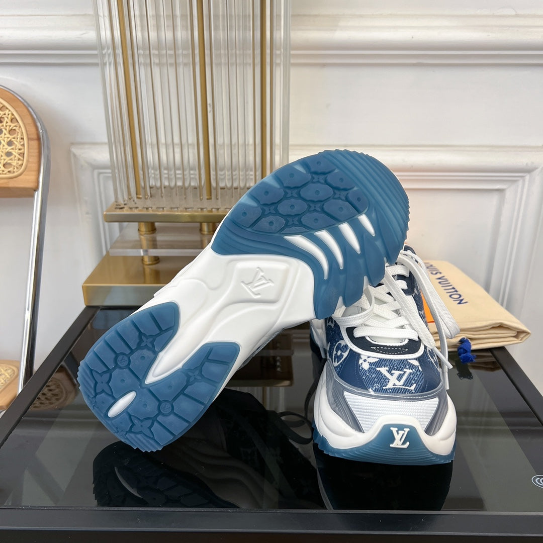 LOUIS VUITTON LV RUN 55 SNEAKER DARK BLUE