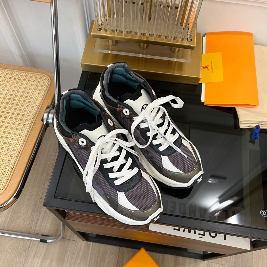 LOUIS VUITTON LV RUN 55 SNEAKER DEEP PURPLE