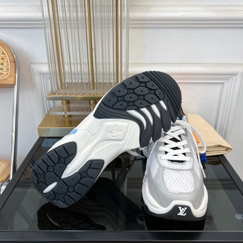 LOUIS VUITTON LV RUN 55 SNEAKER BLUE