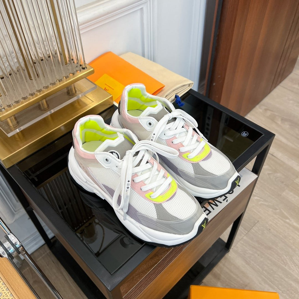LOUIS VUITTON LV RUN 55 SNEAKER GREEN PLANTAIN